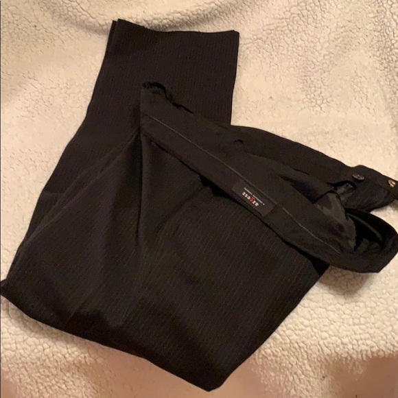 Men’s two piece pinstripe suit - Picture 5 of 10